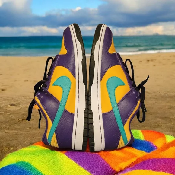 Nike Women's Size 9 Purple Lisa Leslie and Emerald mid top Sneakers. - Picture 5 of 10